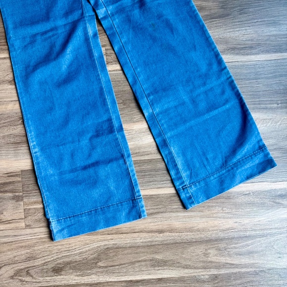 Old Navy The Flirt Size 6 Mid Rise Wide Leg Lightweight Blue Jeans - Picture 14 of 16